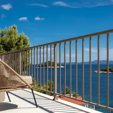 Villa Cristal Blue By Guide