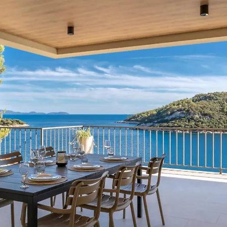 Cristal Blue By Guide * Blato (Korcula)