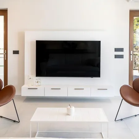 Cristal Blue By Guide * Blato (Korcula)