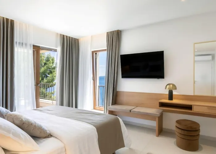 Cristal Blue By Guide Villa *