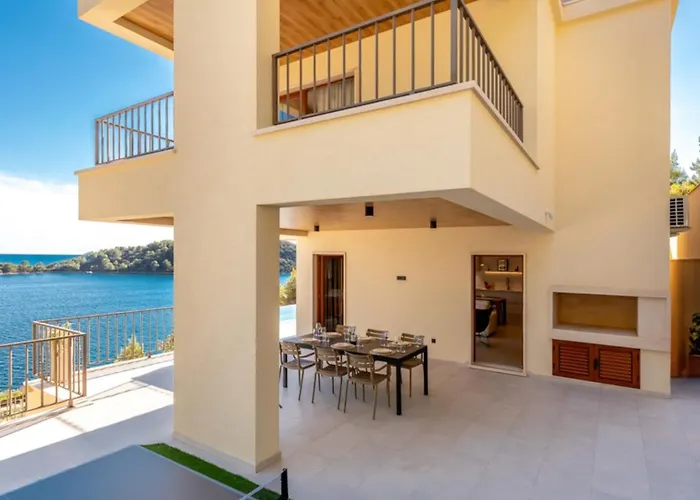 Villa Cristal Blue By Guide